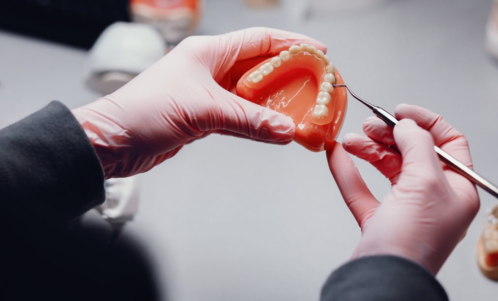 How too choose best dental clinic? What to look for?